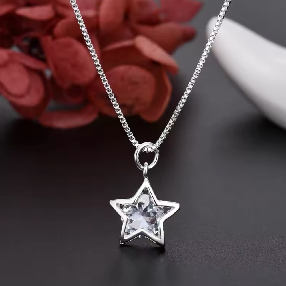 ◾️925 Sterling Silver Crystal Star Necklace